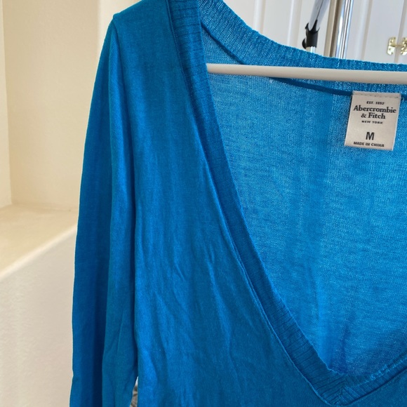 A&F sweater size medium - Picture 7 of 11